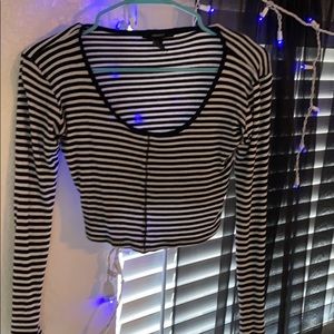 Black and white striped long sleeve crop top